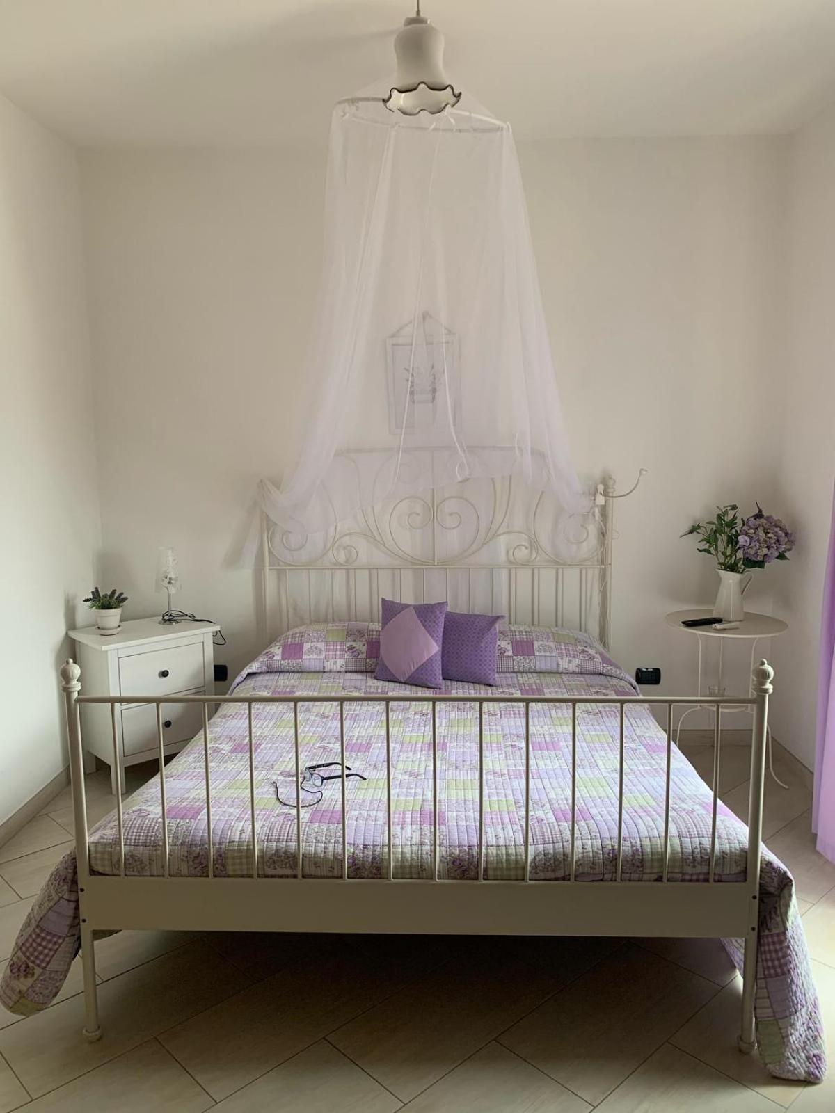 Bed and Breakfast Le Rocce SantʼAgata deʼ Goti Exterior foto